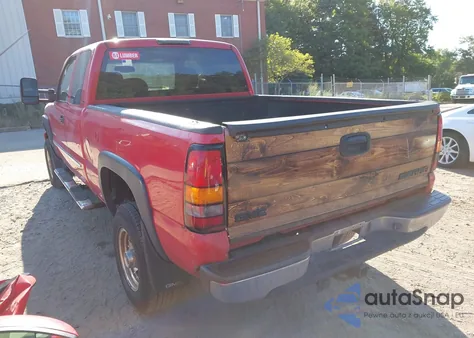 2005 GMC Sierra 2500Hd Sle z USA, uszkodzony, nr VIN 1GTHK29U55E113905